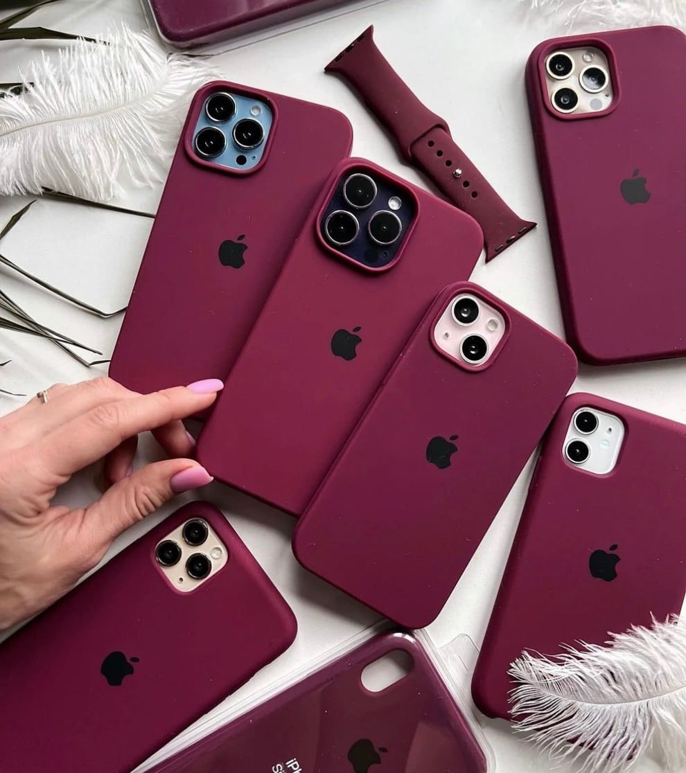 iPhone 14 Series Liquid Silicone Case Cover Maroon