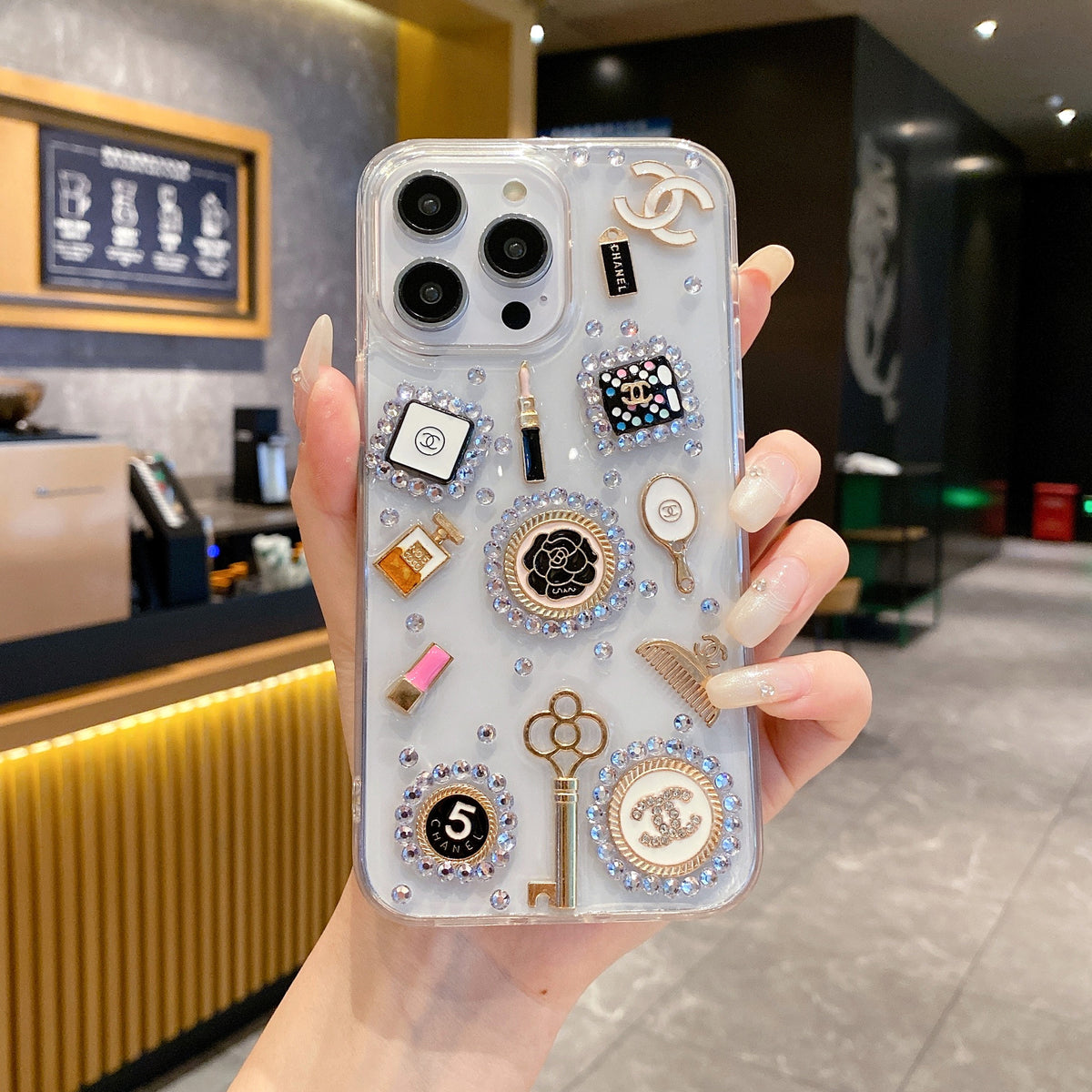 iPhone 14 Makeup Mobile Case